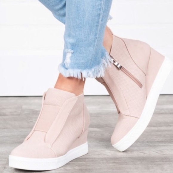 ⭕️SOLD⭕️LAST BLUSH WEDGE SNEAKERS SIZE 8.5 NIB - Picture 3 of 7